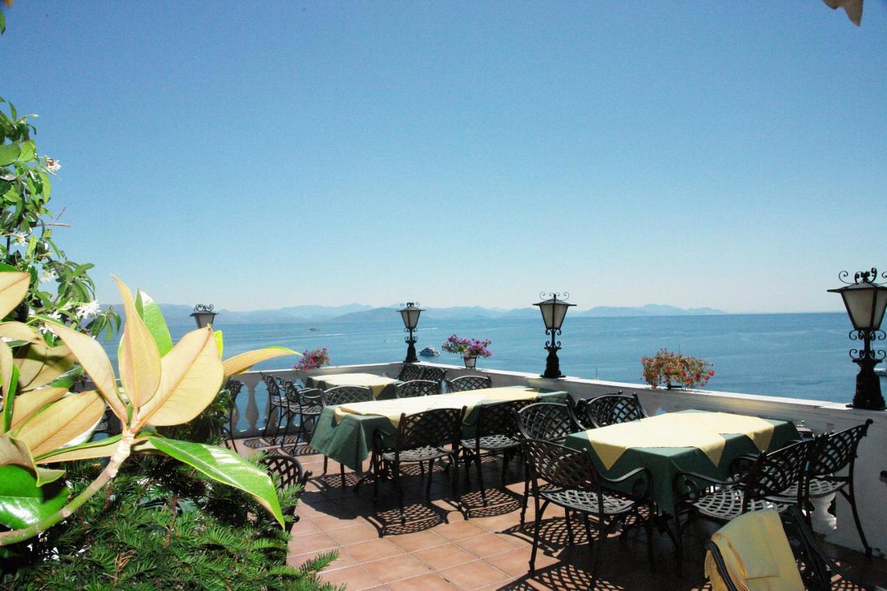 Cavalieri Hotel Corfu  Bagian luar foto